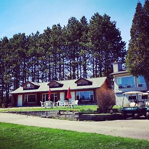 Barry'S Bay Golf Resort